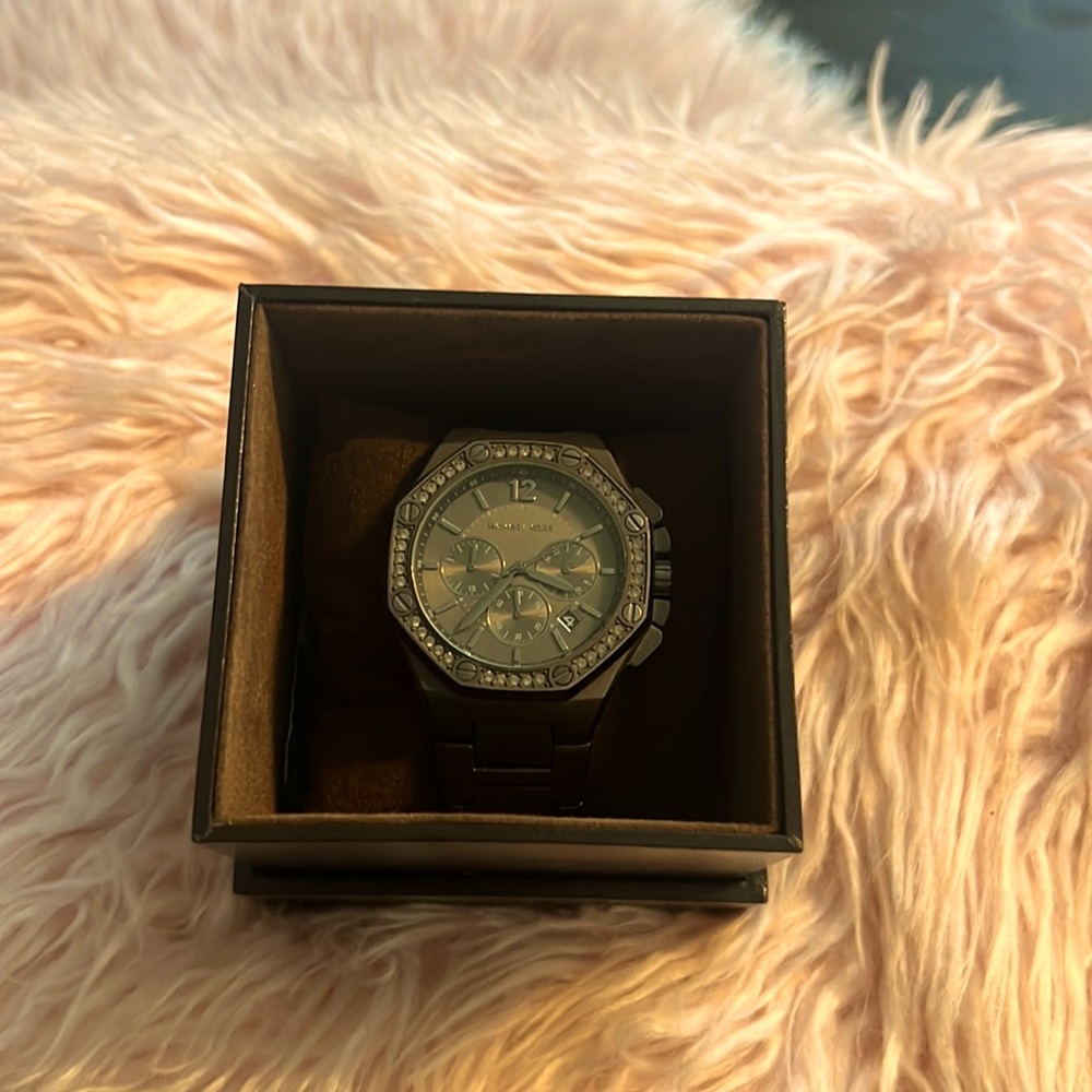 Michael Kors Watch. GUNMETAL
